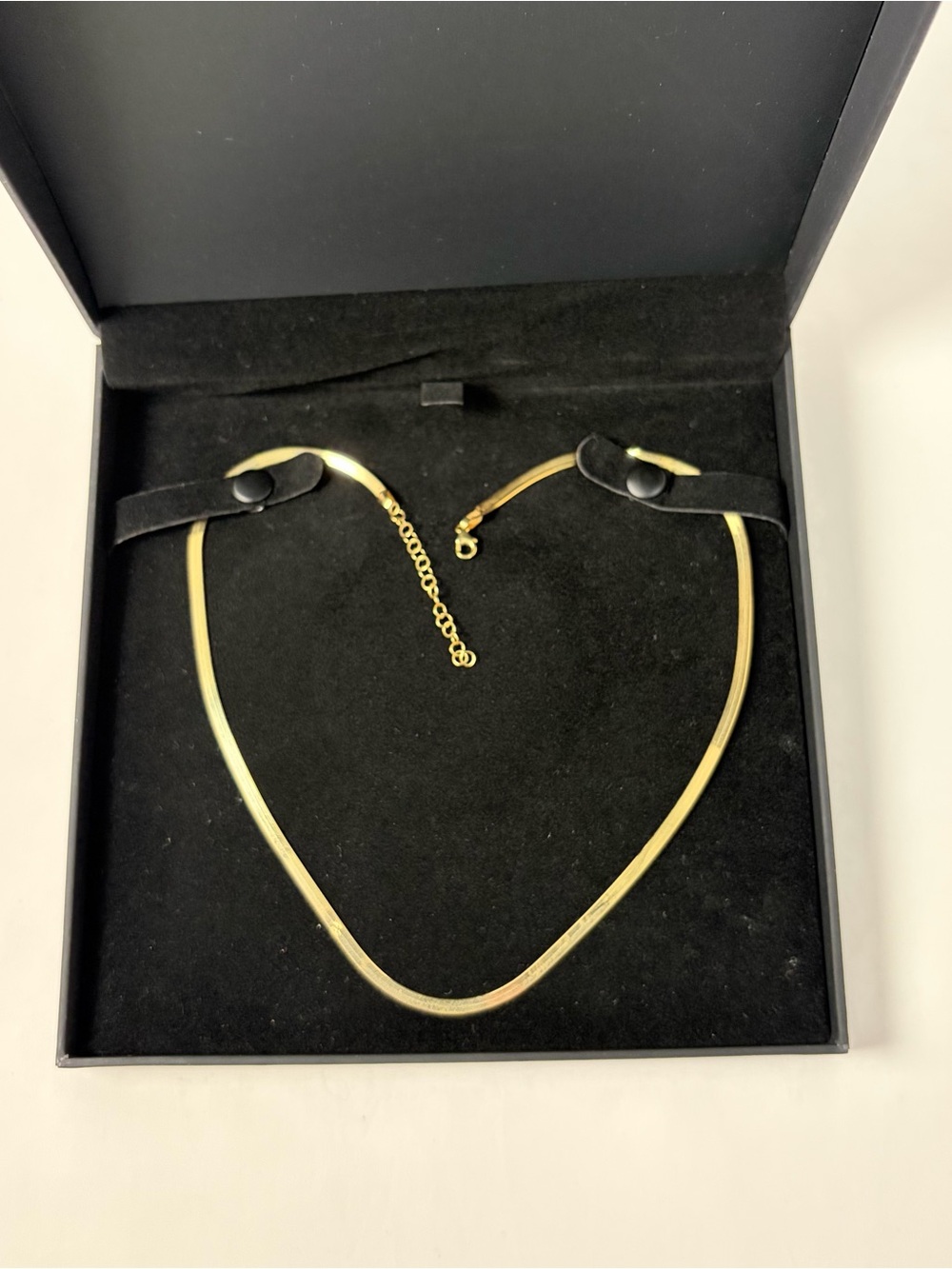 Zales Solid 10K Gold 3.05mm Herringbone Necklace 20”
